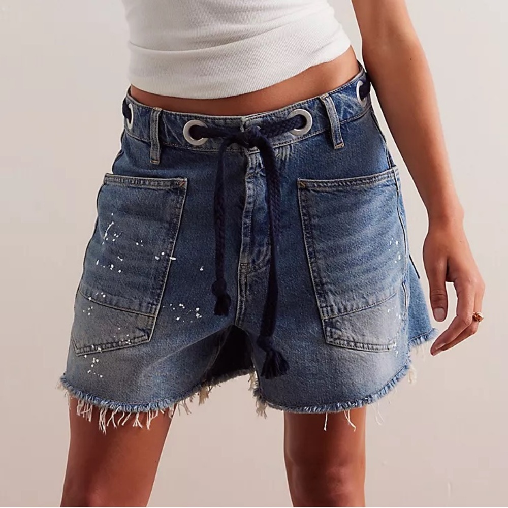 FP WE THE FREE Moxie Barrel Shorts, Size 26